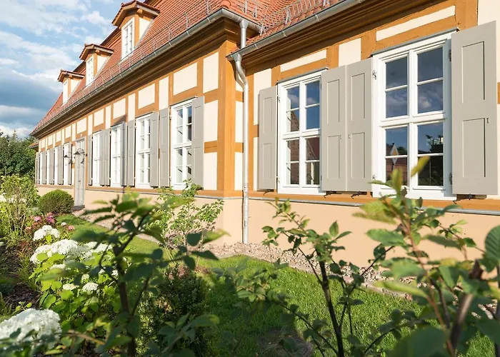 Schloss Beuchow לובנאו