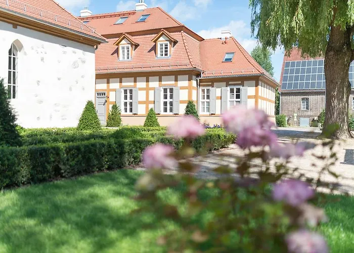 Schloss Beuchow לובנאו