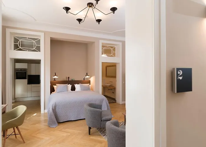 Schloss Beuchow לובנאו